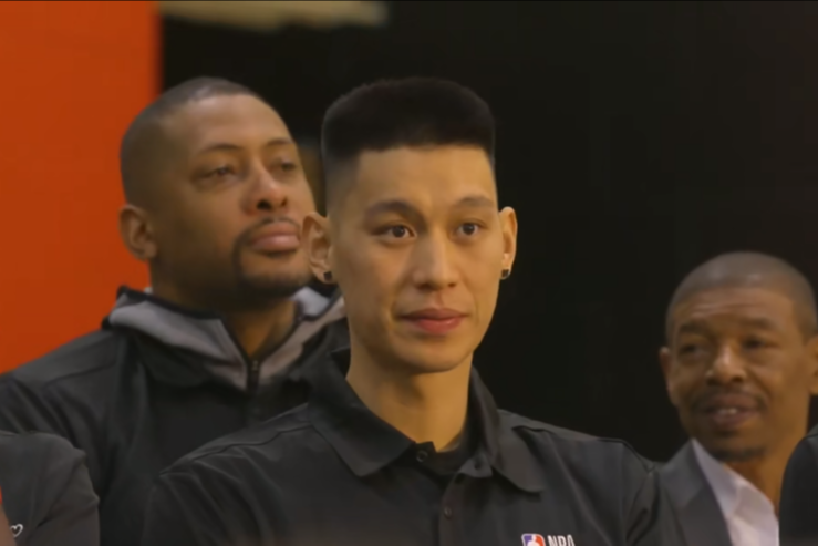 被NBA抛弃的林书豪 又再次倒在了追逐梦想的道路上