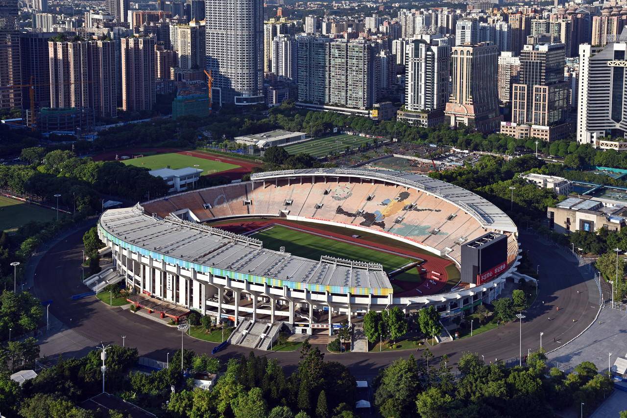 记者：广州赛区基本确定对球迷开放 深足将组织免费大巴接送球迷