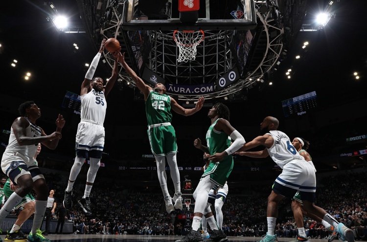 克劳福德发推：门罗有好几年没在NBA效力 现在看起来棒极了