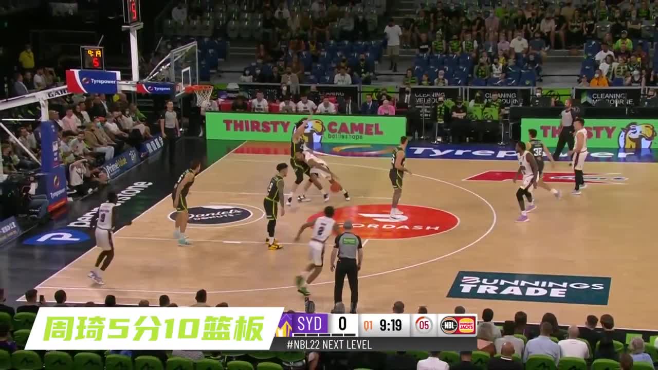 球权太少了！周琦登场21分钟2中1得到5分10篮板1抢断