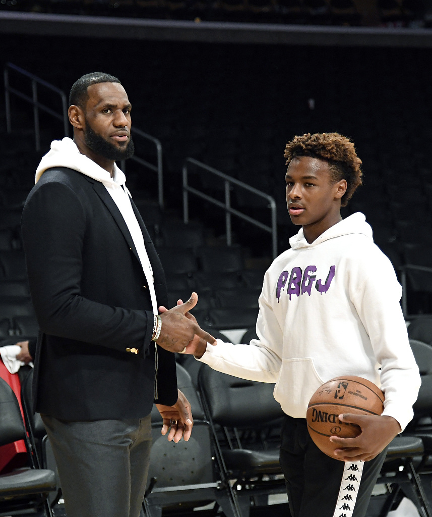 Windhorst：詹姆斯爱LA 但如有和布朗尼一起打球机会他会去争取