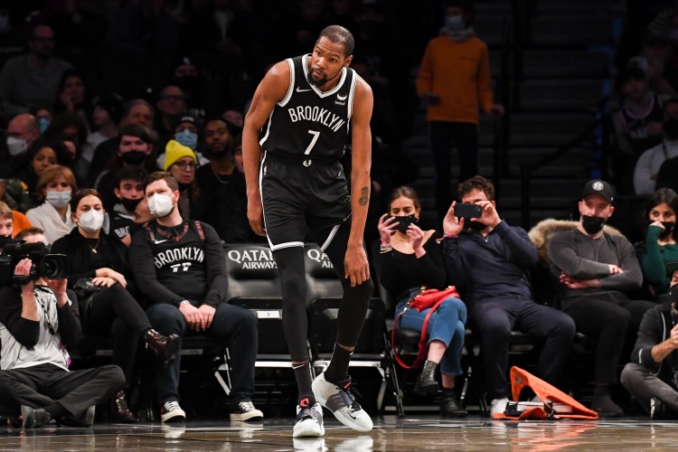 KD：不确定今晚上场是否有时间限制 知道球队目前的情况