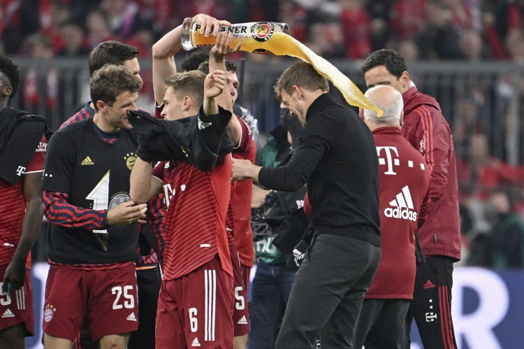 图片报：拜仁将为德甲夺冠庆祝三次