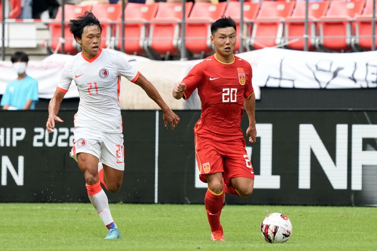 鲁媒评国足选拔队与中国香港队的比赛：国足除了拼劲外，难言满意