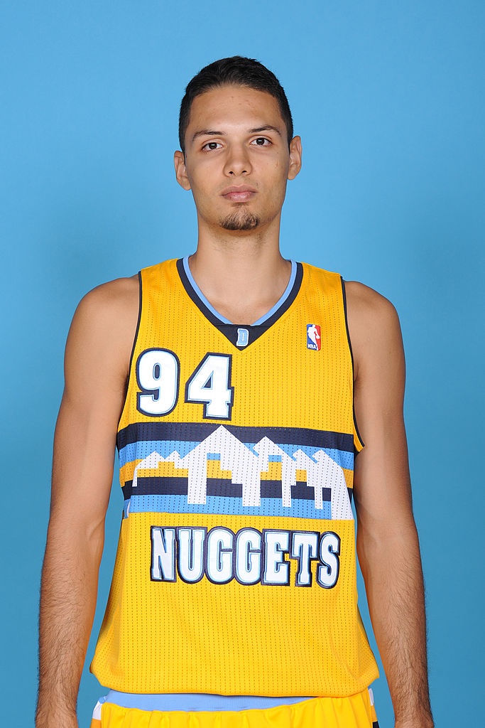 他变秃了,也变强了!NBA法国官方晒富尼耶今昔对比图