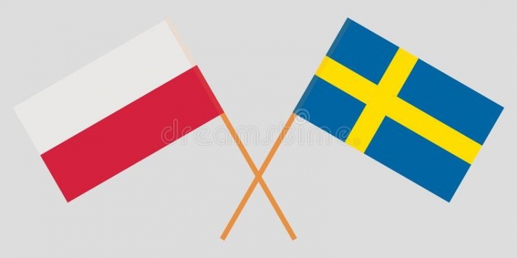 波兰vs瑞典首发：莱万、库卢先发，伊布、伊兰加替补