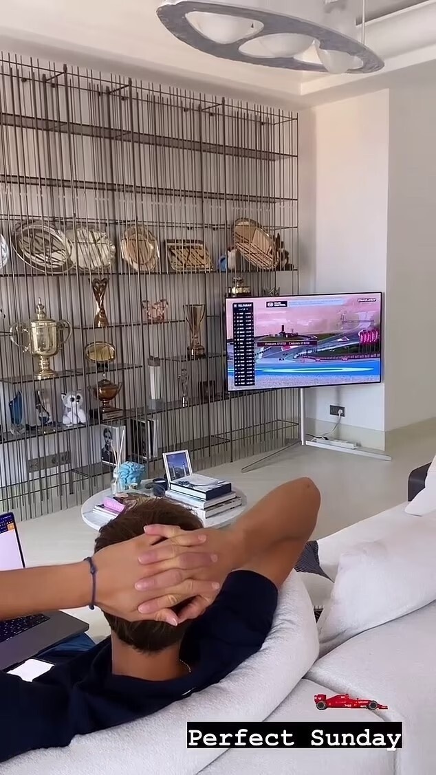 无声抗议！温网决赛期间 梅德韦杰夫晒照观看F1奥地利大奖赛