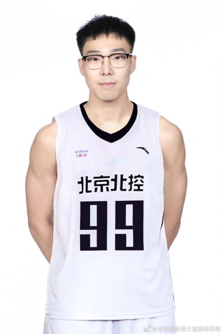 北京紫禁勇士篮球俱乐部官宣：杨皓喆加盟 下赛季征战超三联赛