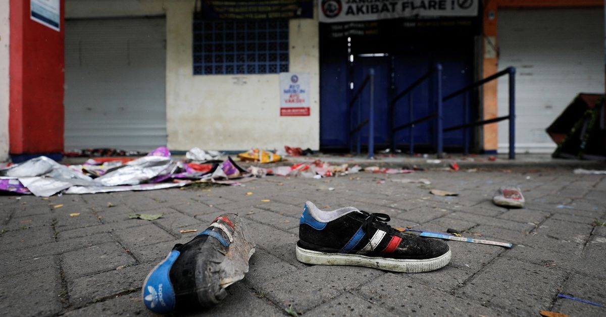 印尼媒体：球场骚乱罹难者中不少还是儿童，许多父母还在找孩子