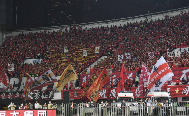 粤媒：重新恢复主客场已成为中国职业足球生死存亡的大事