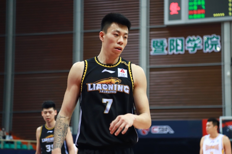 辽宁队总经理：下赛季高诗岩回归 张镇麟打不了NBA正赛就回CBA