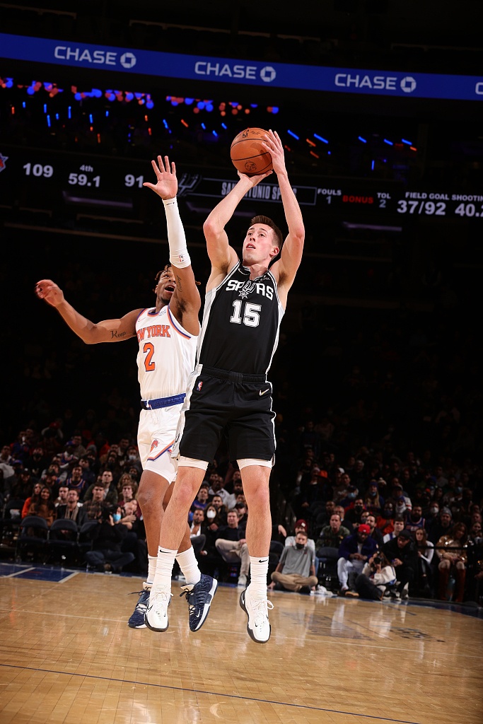 名记：马刺将卡考克和威斯坎普的双向合同转为标准NBA合同