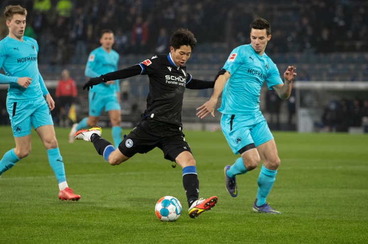 德甲连续4轮进球，奥川雅也成为首位取得该成就的日本球员