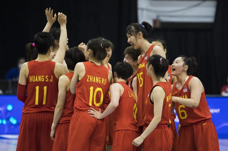 苏群：整体厚度和美国队有很大差距 但这是十年来最好的中国女篮