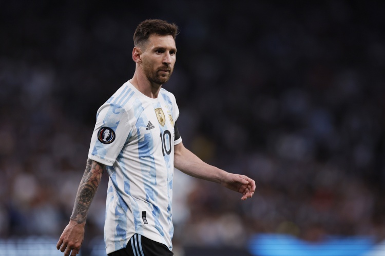 萨巴莱塔：所有阿根廷人都希望看到梅西举起世界杯奖杯