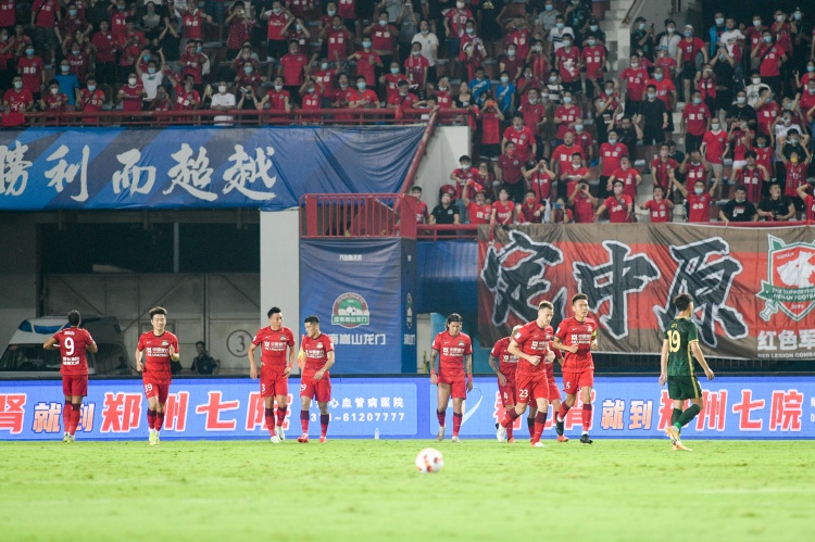 李毅：足球比赛球迷就是上帝，河南3-0国安主场球迷加持至少30%
