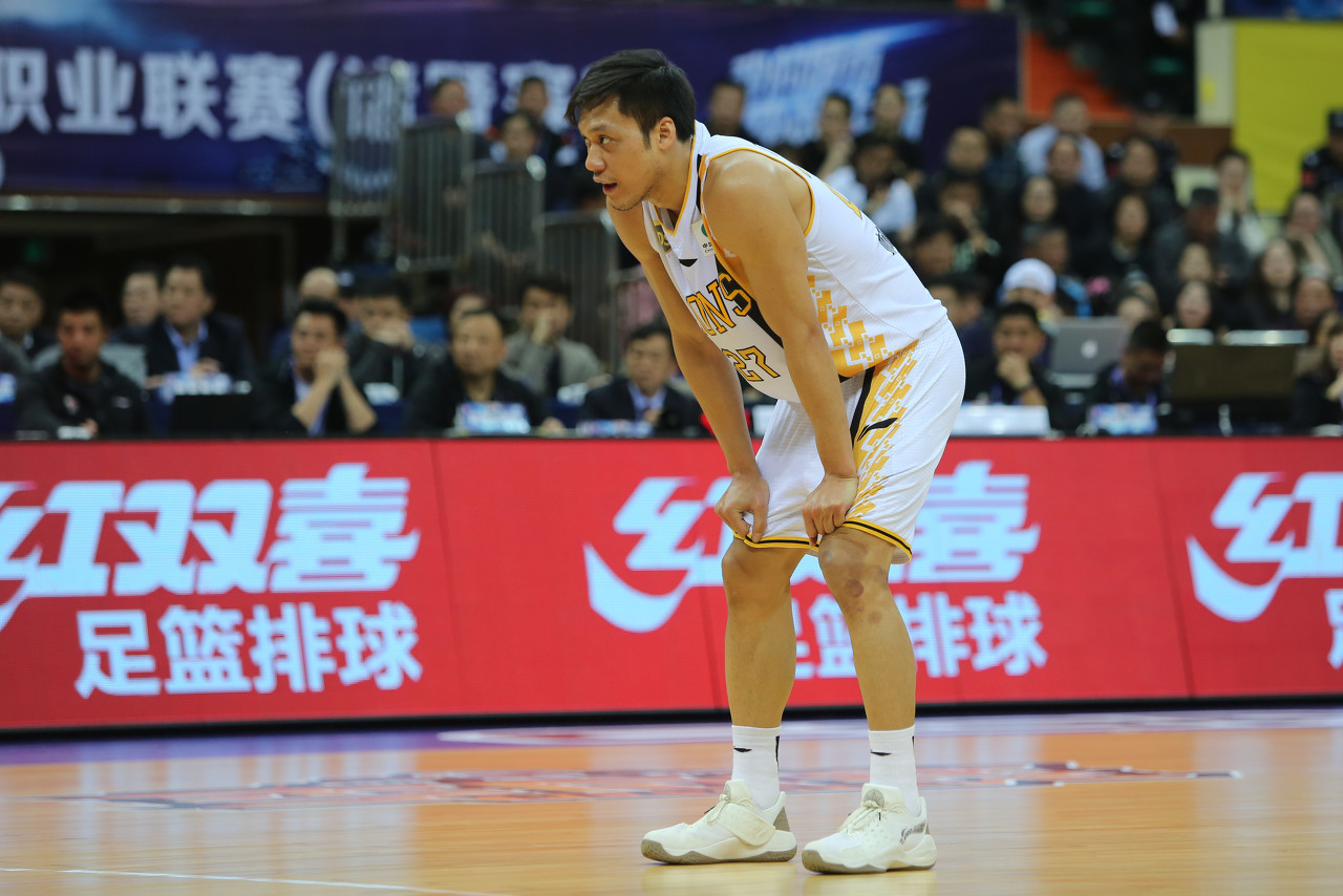38岁CBA旧将杨敬敏当选中国台湾联赛MVP 40岁林志杰入选二阵